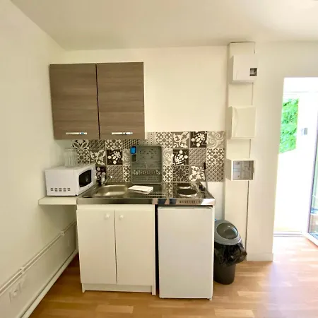 Bienvenue Chez Vous, Deplacement Pro 3*