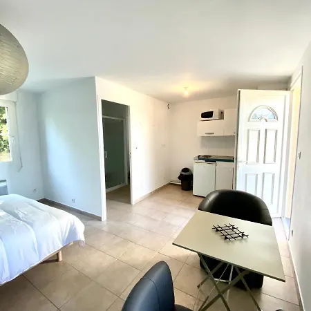 Bienvenue Chez Vous, Deplacement Pro 3* Mondeville (Calvados)