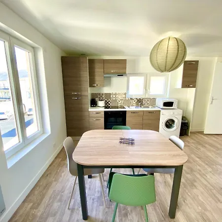 Bienvenue Chez Vous, Deplacement Pro Hotel apartamentowy Mondeville (Calvados)