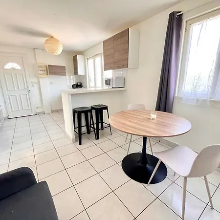 Hotel apartamentowy Bienvenue Chez Vous, Deplacement Pro Mondeville (Calvados)