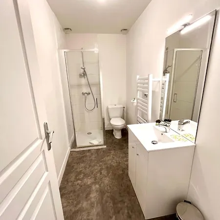 Hotel apartamentowy Bienvenue Chez Vous, Deplacement Pro Mondeville (Calvados)