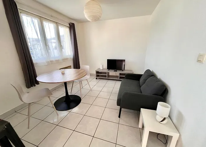 Bienvenue Chez Vous, Deplacement Pro